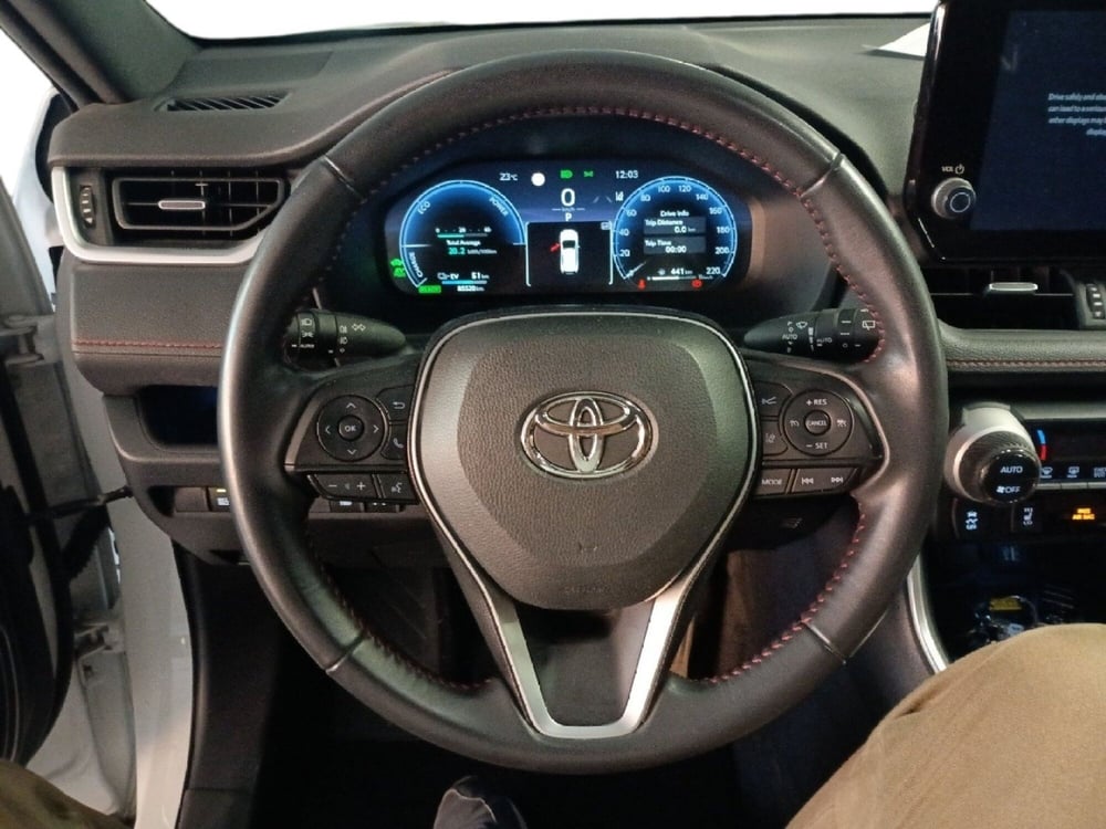 Toyota Rav4 nuova a Milano (9)