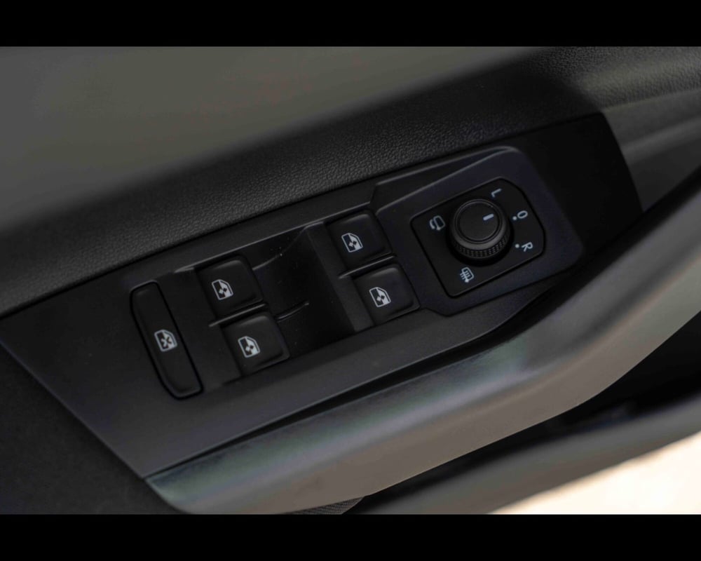 Volkswagen Polo nuova a Treviso (17)