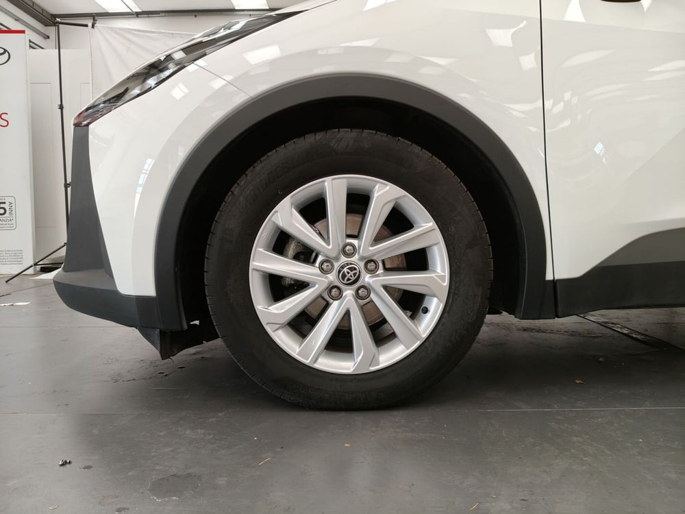 Toyota Toyota C-HR usata a Roma (16)