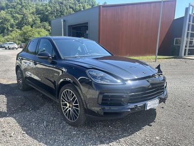 Porsche Cayenne 3.0 V6 E-Hybrid del 2020 usata a Sesta Godano