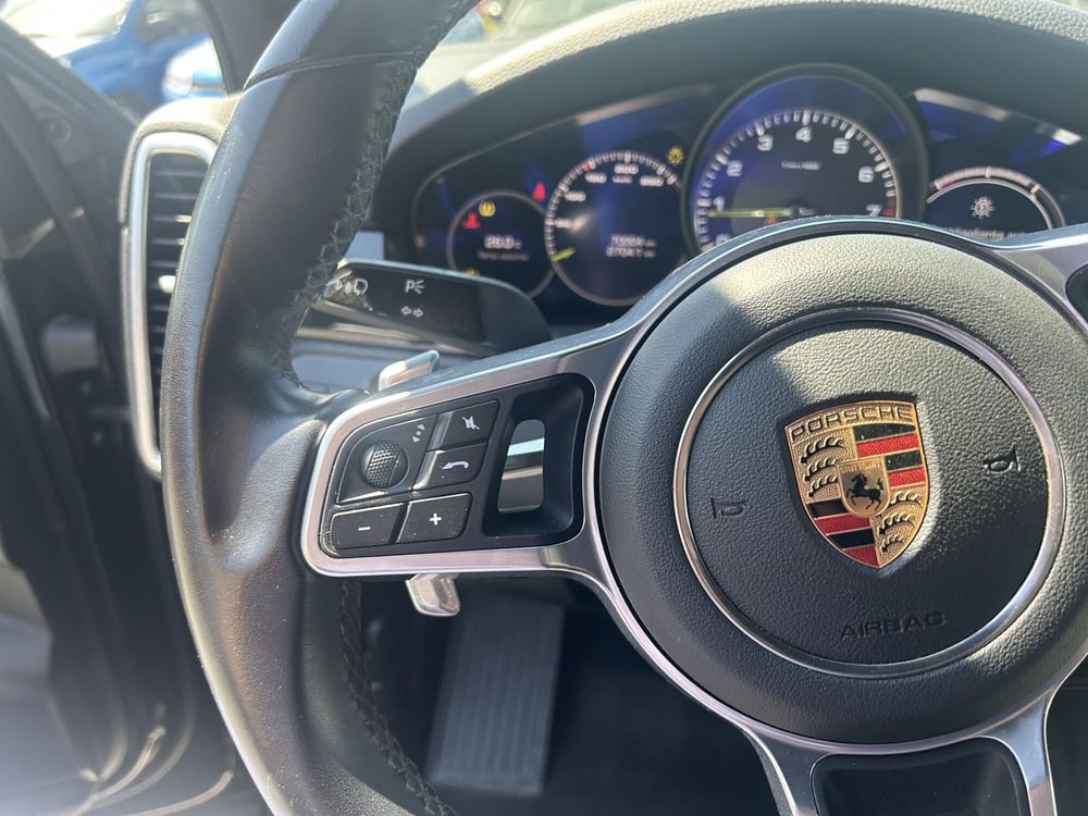Porsche Cayenne usata a La Spezia (12)