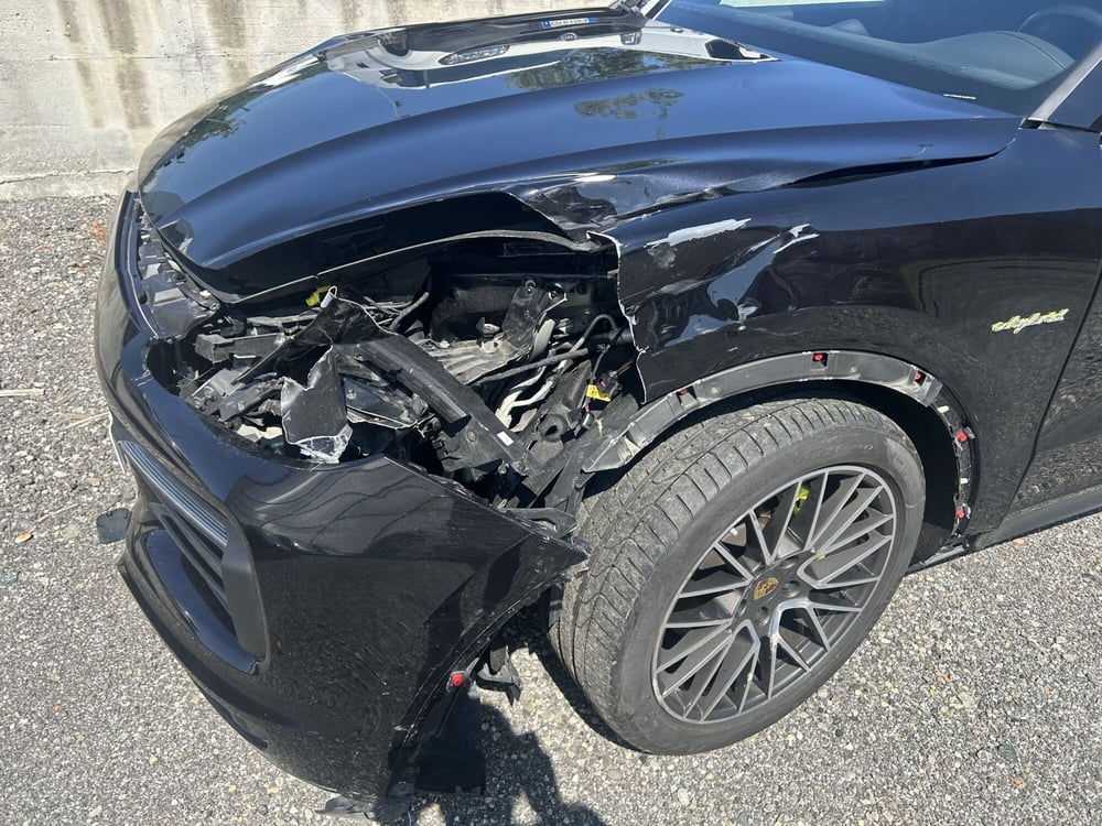 Porsche Cayenne usata a La Spezia (13)