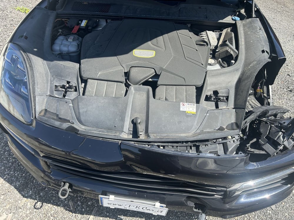 Porsche Cayenne usata a La Spezia (15)