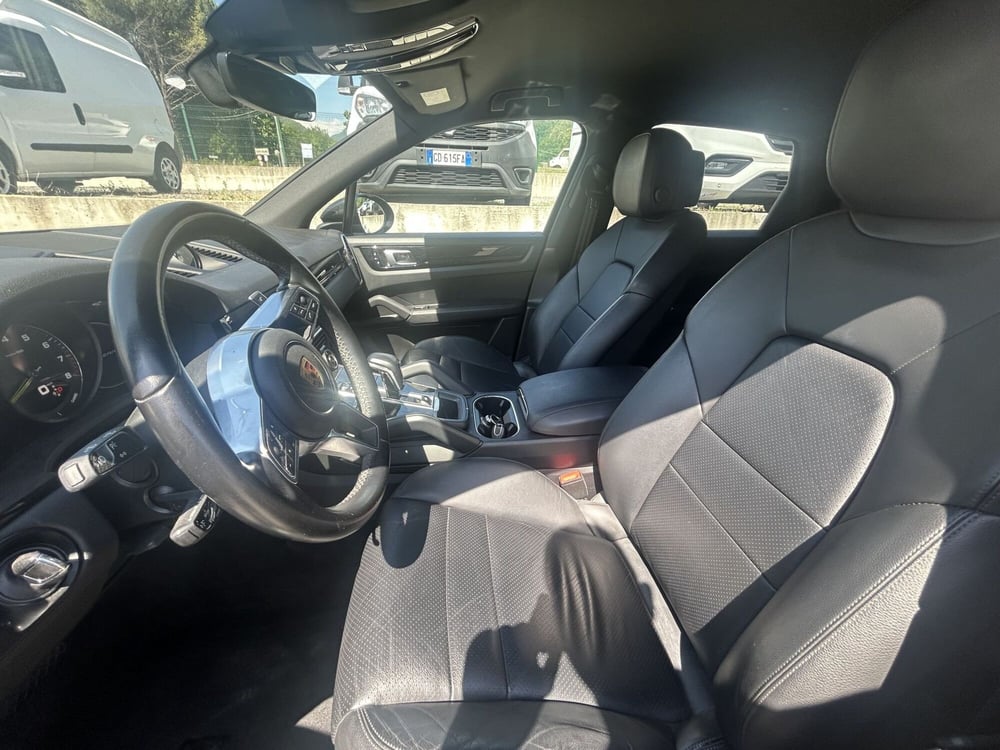Porsche Cayenne usata a La Spezia (8)