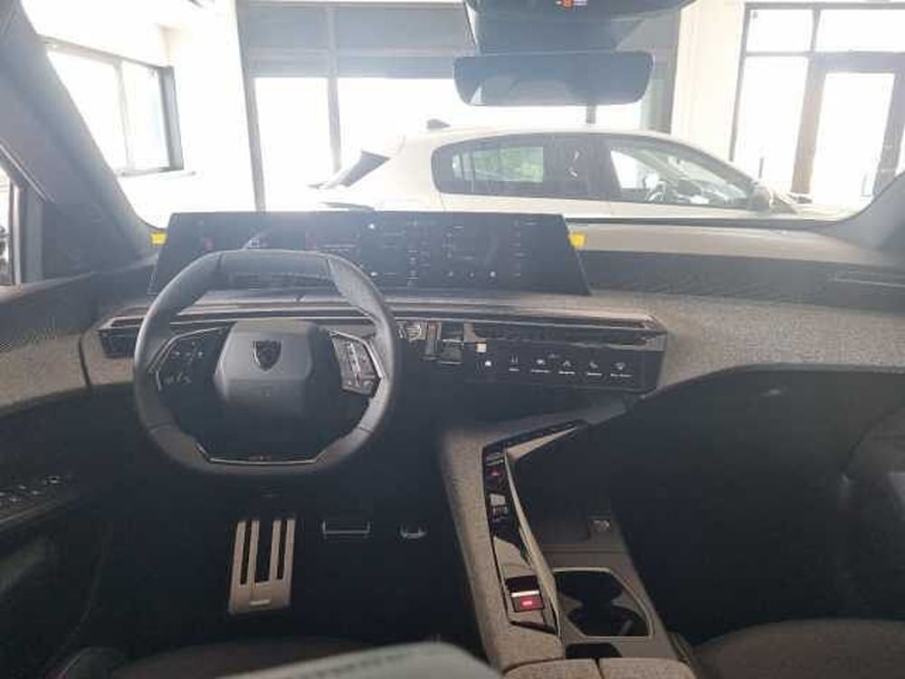 Peugeot 5008 nuova a Siena (6)