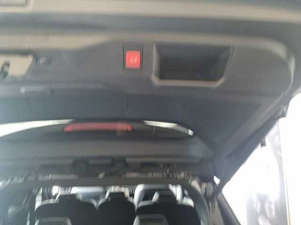 Peugeot 5008 nuova a Siena (8)