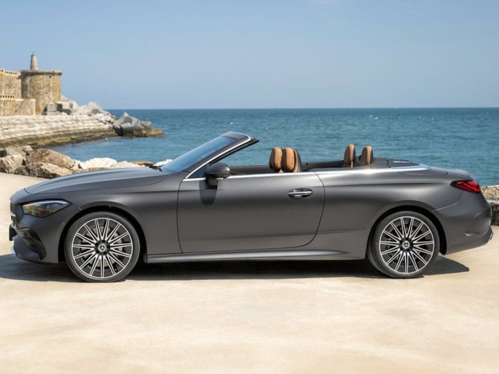 Mercedes-Benz CLE Cabrio nuova a Siena (6)