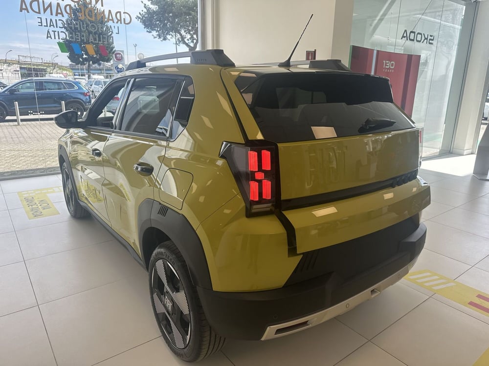 Fiat Grande Panda nuova a Milano (6)