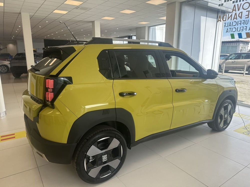 Fiat Grande Panda nuova a Milano (9)