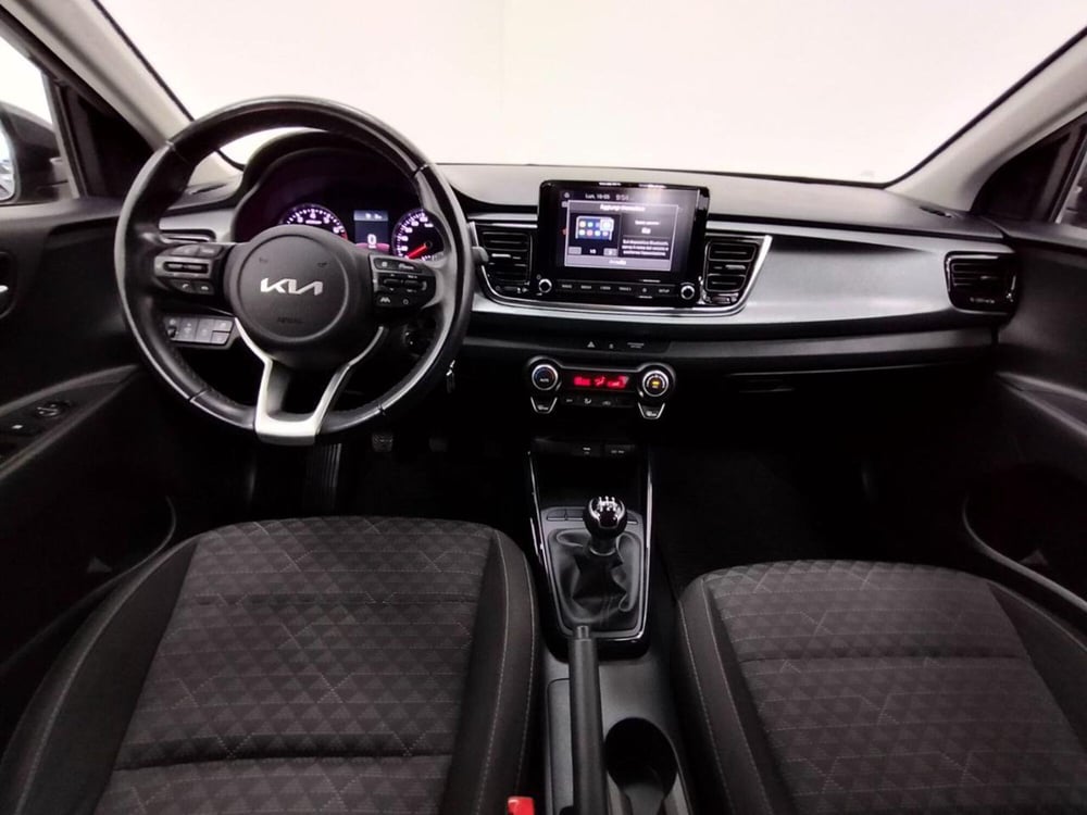 Kia Rio usata a Como (4)