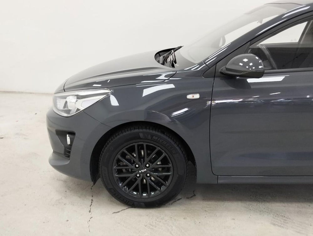 Kia Rio usata a Como (9)