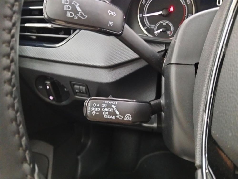Skoda Kamiq usata a Como (11)