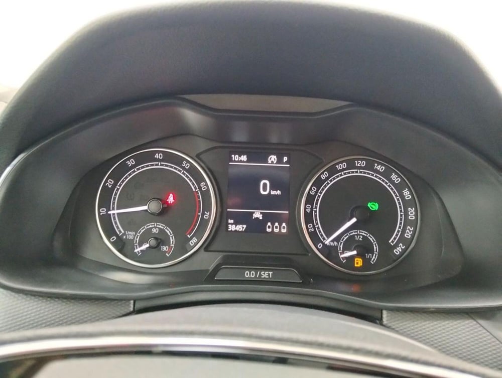 Skoda Kamiq usata a Como (12)