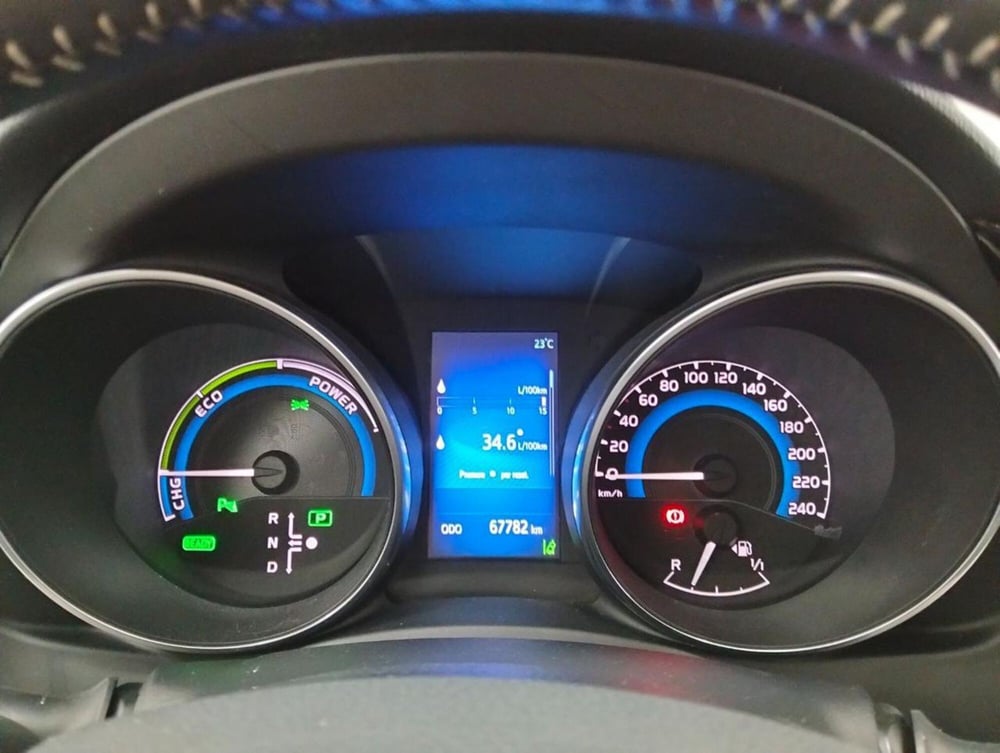 Toyota Auris usata a Como (12)