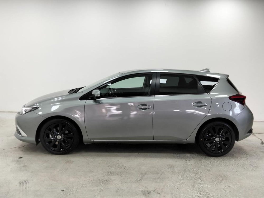 Toyota Auris usata a Como (8)