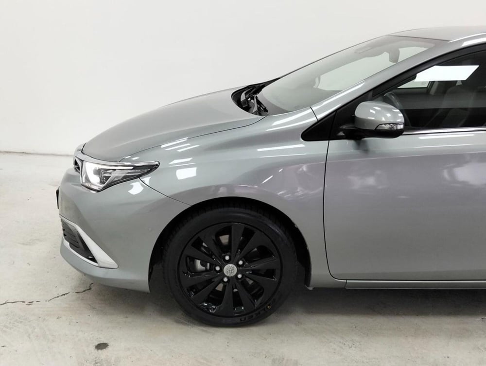 Toyota Auris usata a Como (9)