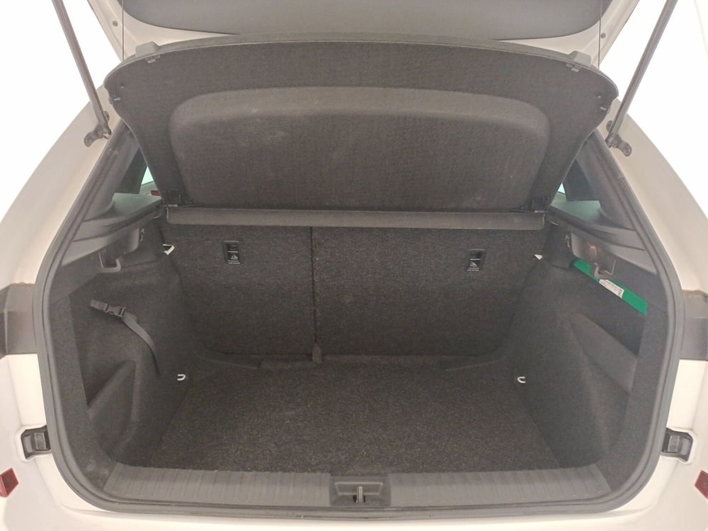 Skoda Kamiq usata a Bari (13)