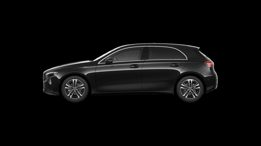 Mercedes-Benz Classe A nuova a Milano (2)