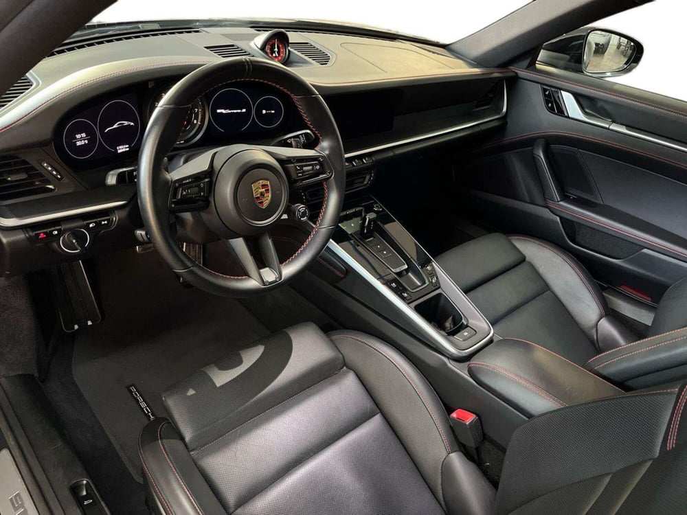Porsche 911 Coupé usata a Bari (10)