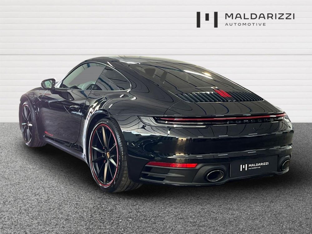 Porsche 911 Coupé usata a Bari (4)