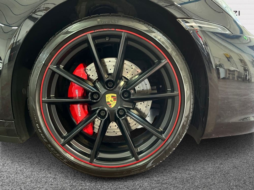 Porsche 911 Coupé usata a Bari (6)