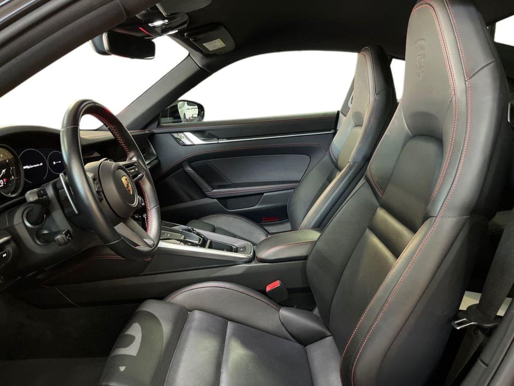 Porsche 911 Coupé usata a Bari (7)