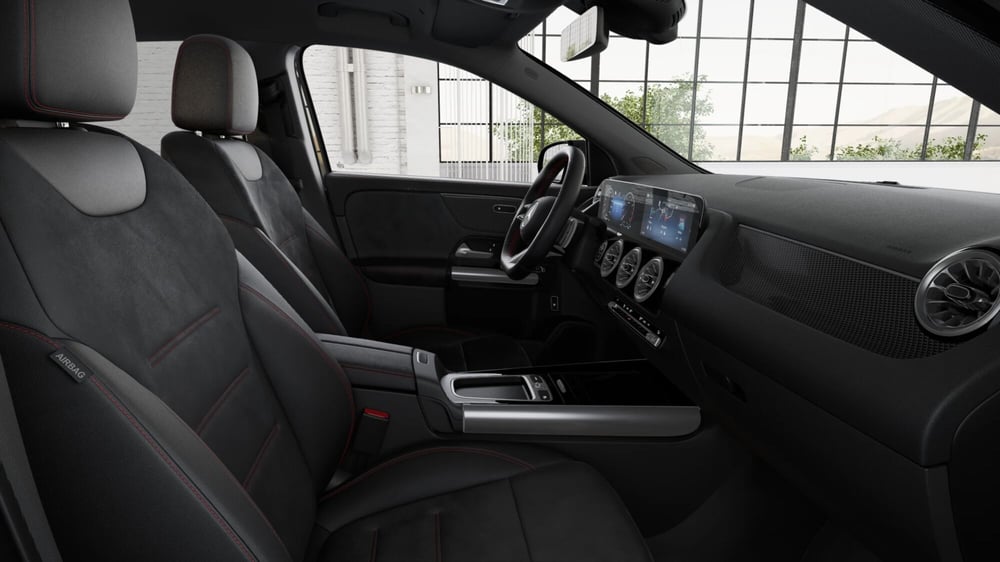 Mercedes-Benz GLA SUV nuova a Milano (7)