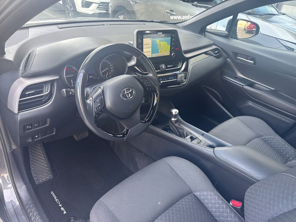 Toyota Toyota C-HR usata a Ferrara (10)