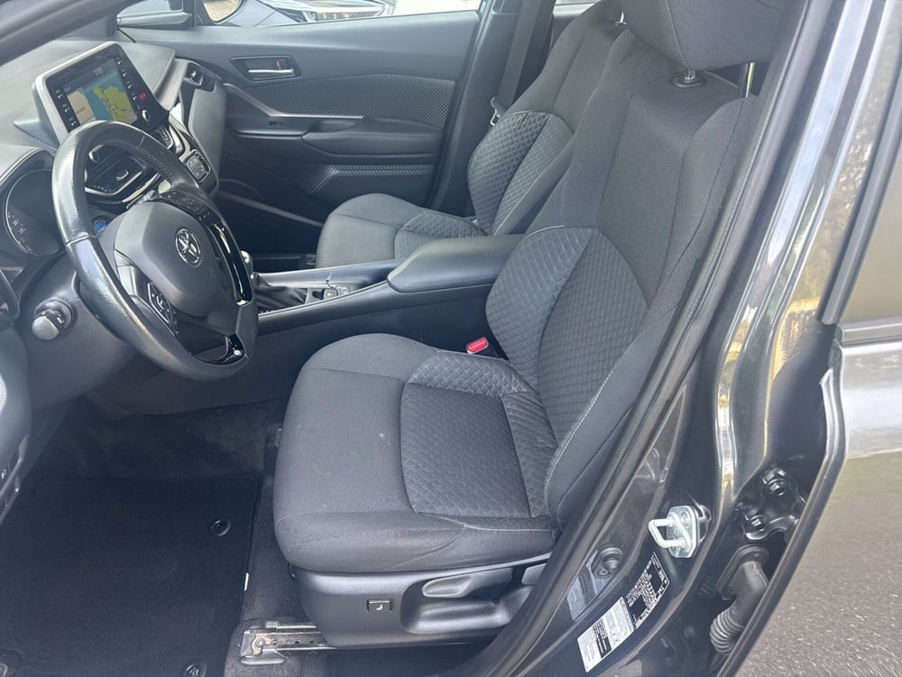 Toyota Toyota C-HR usata a Ferrara (9)