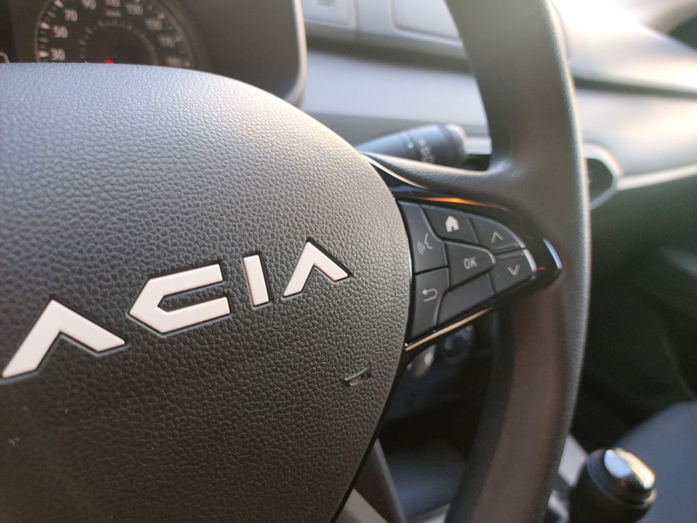 Dacia Jogger usata a Chieti (11)