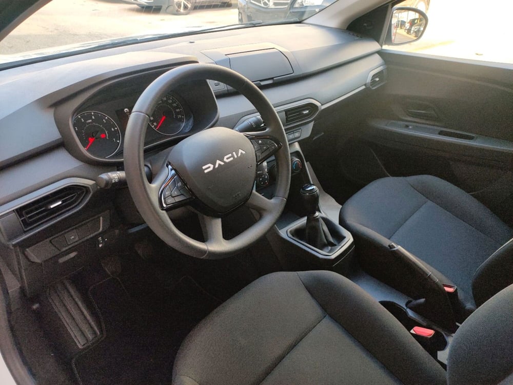 Dacia Jogger usata a Chieti (7)