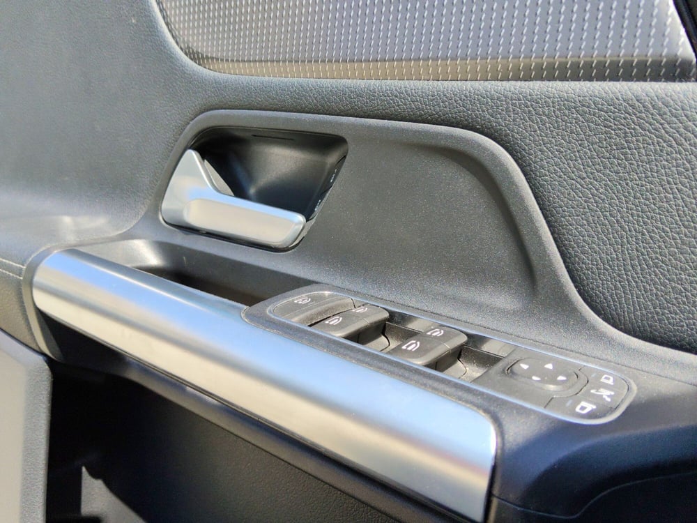 Mercedes-Benz GLA SUV usata a Pescara (11)