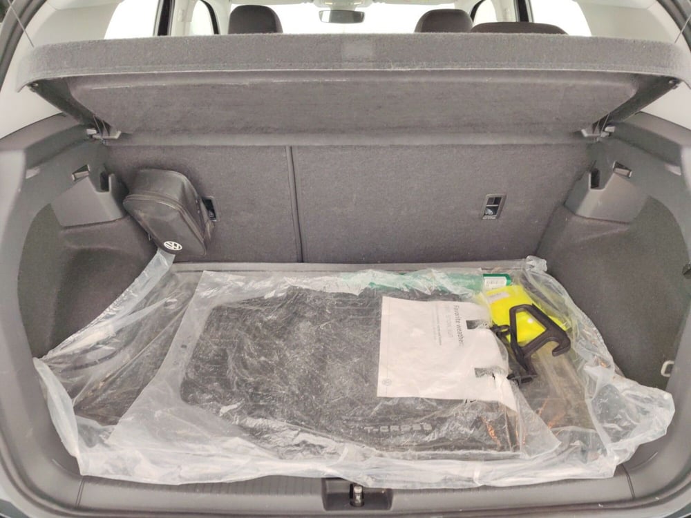 Volkswagen T-Cross usata a Massa-Carrara (16)