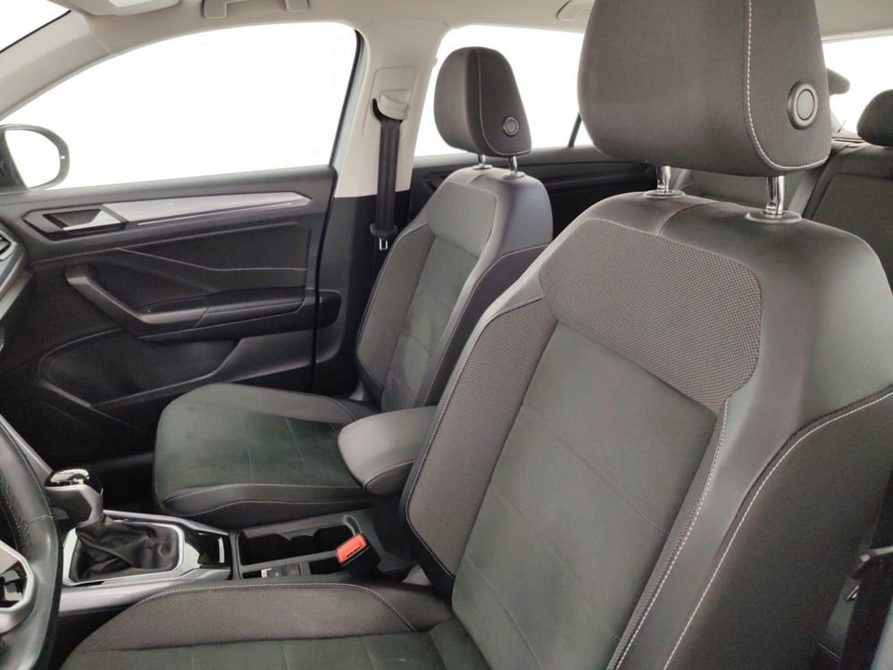 Volkswagen T-Roc usata a Massa-Carrara (9)