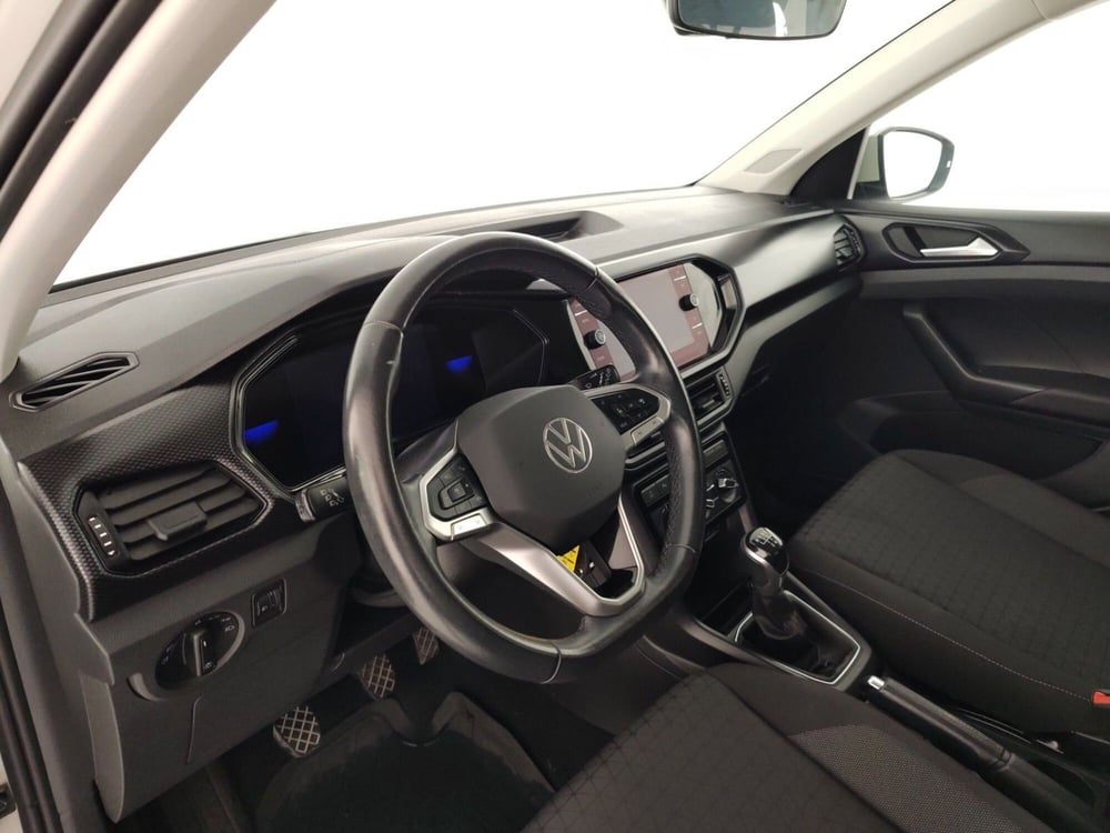 Volkswagen T-Cross usata a Massa-Carrara (8)