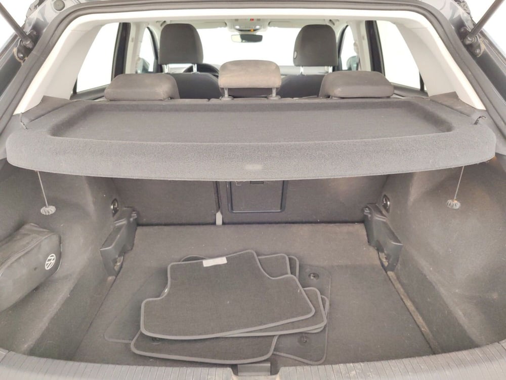 Volkswagen T-Roc usata a Massa-Carrara (16)