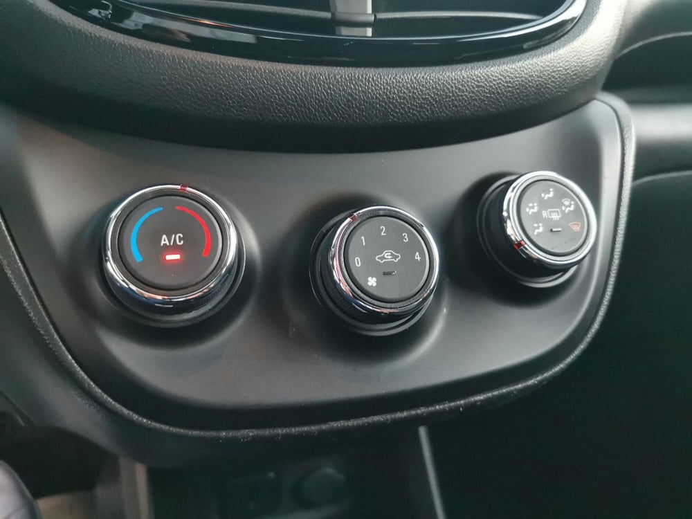 Opel Karl usata a Taranto (15)