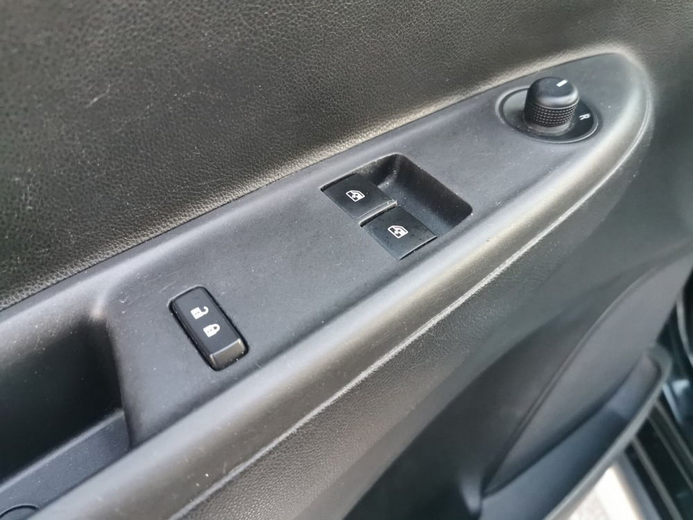 Opel Karl usata a Taranto (18)