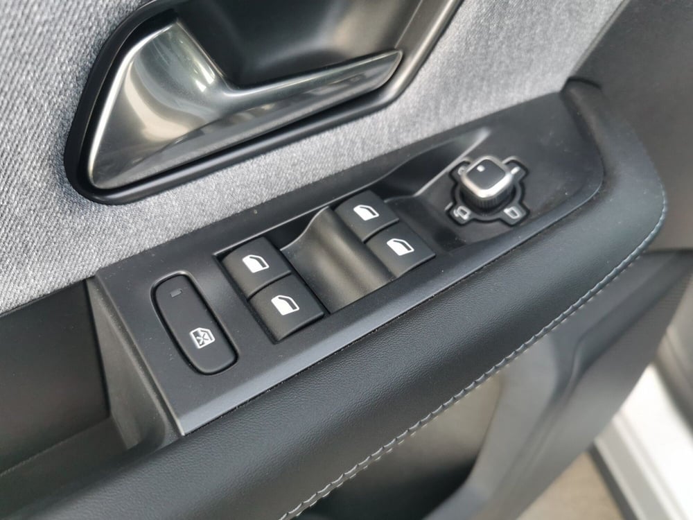 Opel Grandland nuova a Taranto (17)