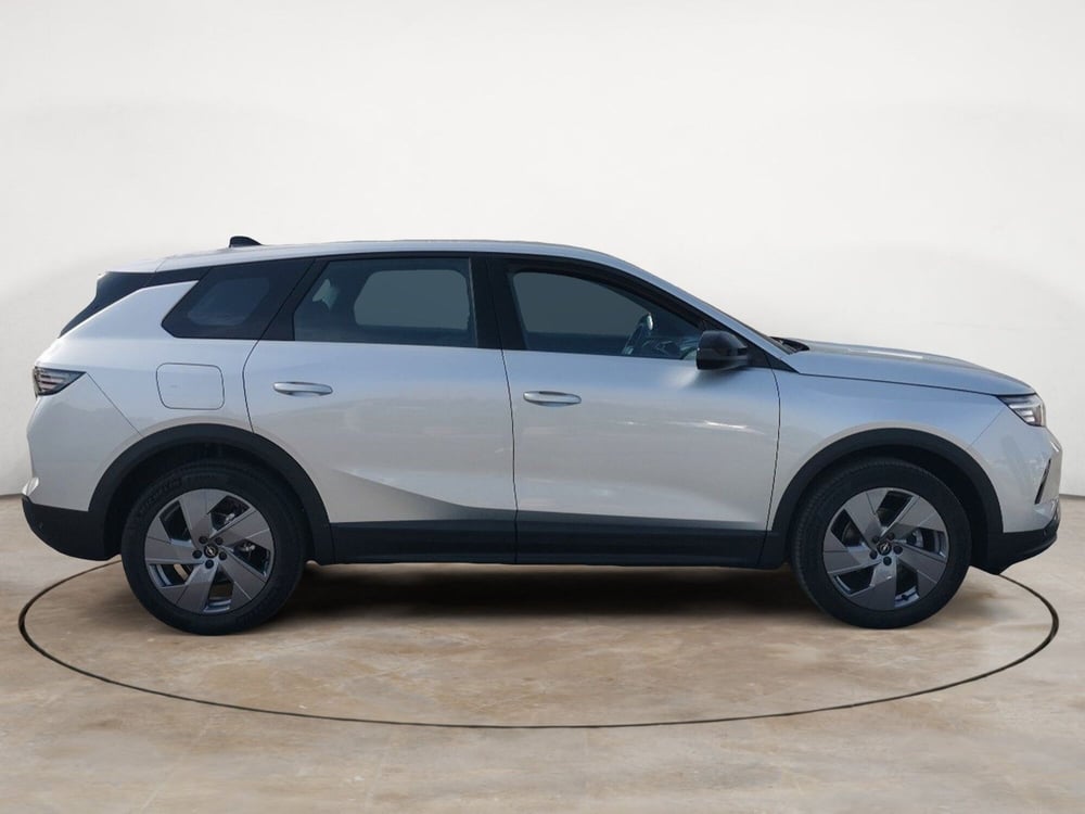 Opel Grandland nuova a Taranto (7)
