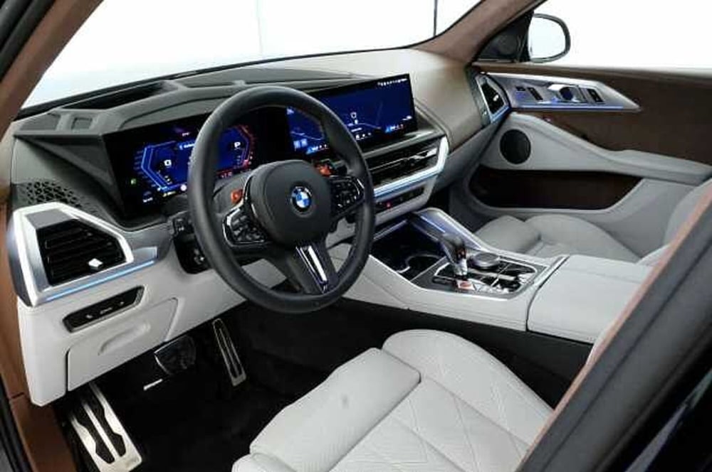 BMW XM usata a Mantova (16)