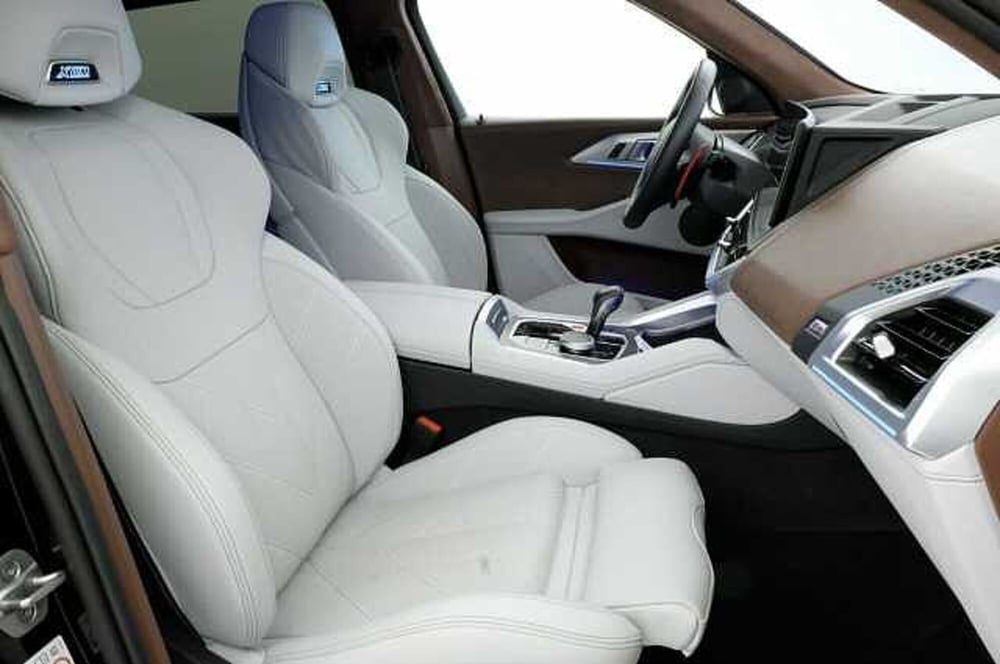 BMW XM usata a Mantova (4)