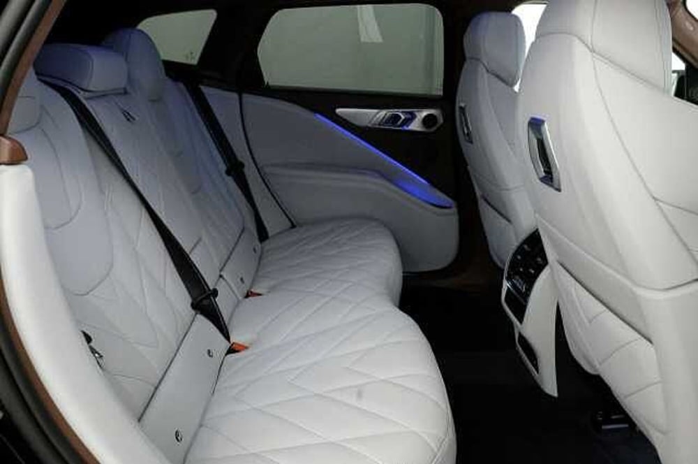 BMW XM usata a Mantova (5)