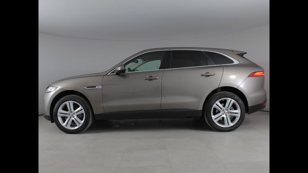 Jaguar F-Pace usata a Palermo (2)