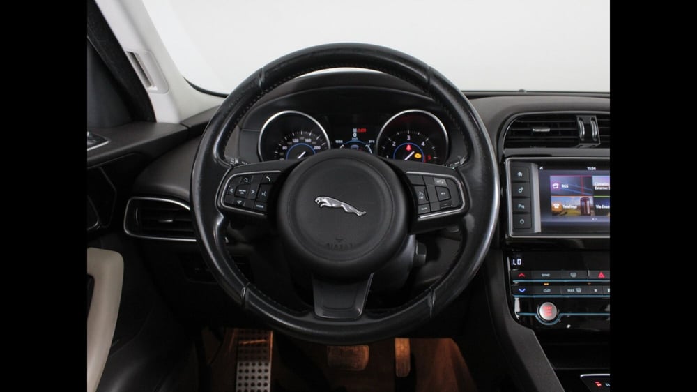 Jaguar F-Pace usata a Palermo (9)