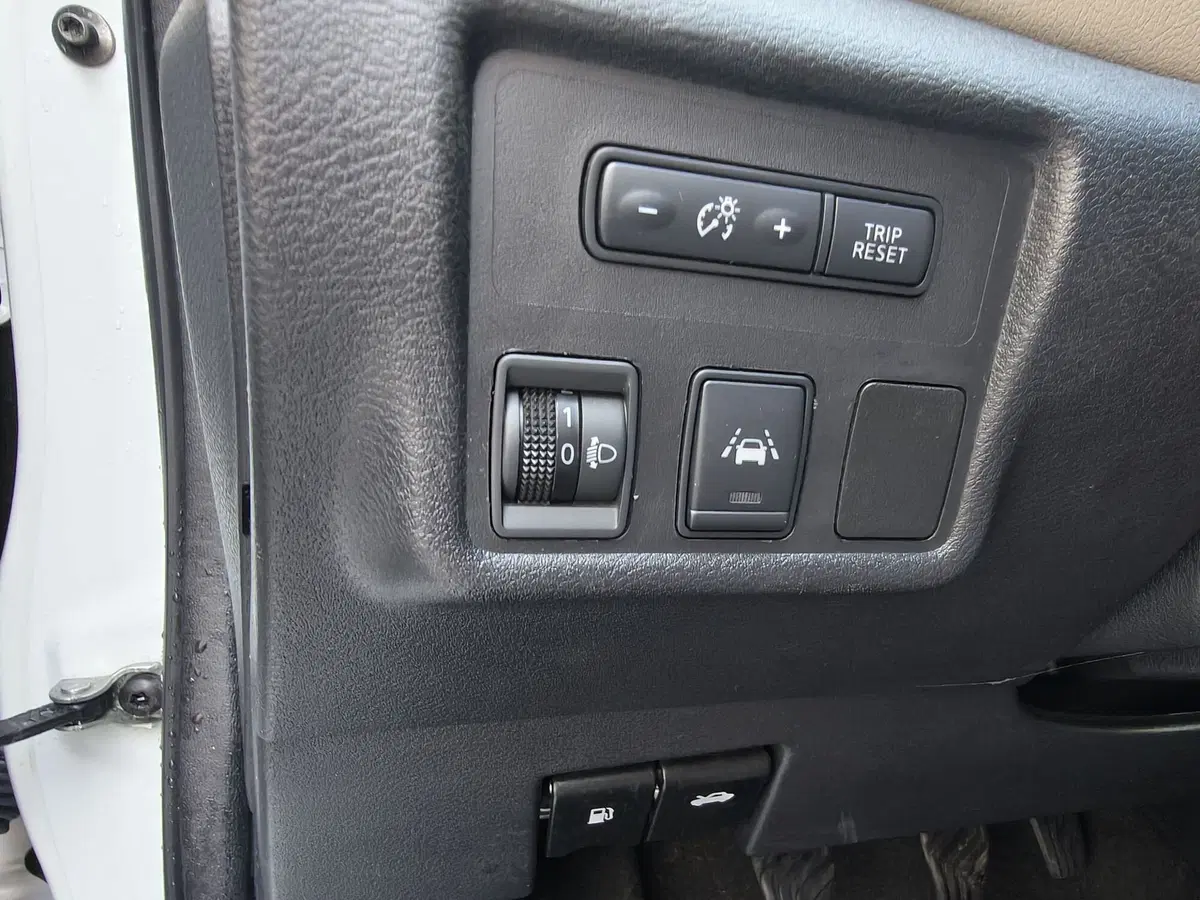 Nissan Micra usata a Vercelli (18)