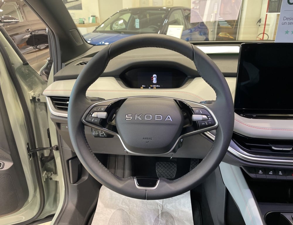 Skoda Elroq nuova a Varese (11)