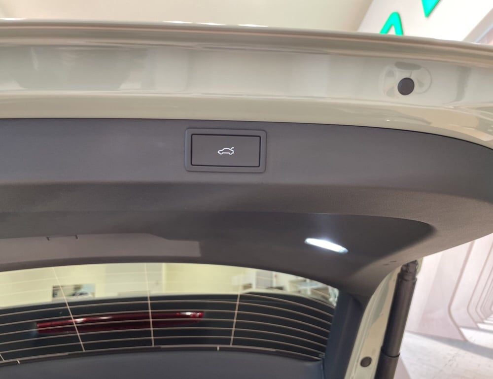 Skoda Elroq nuova a Varese (14)