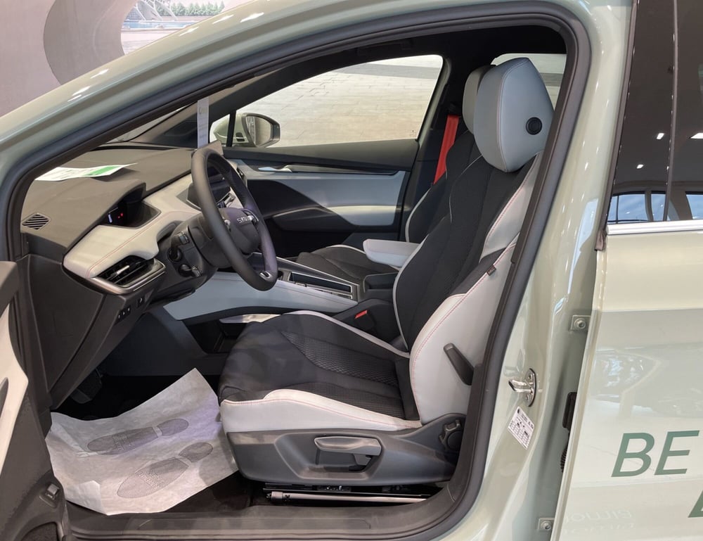 Skoda Elroq nuova a Varese (8)