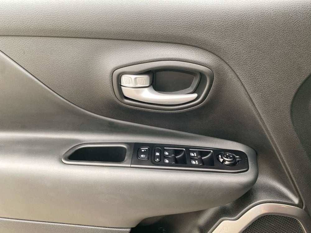 Jeep Renegade usata a Firenze (17)